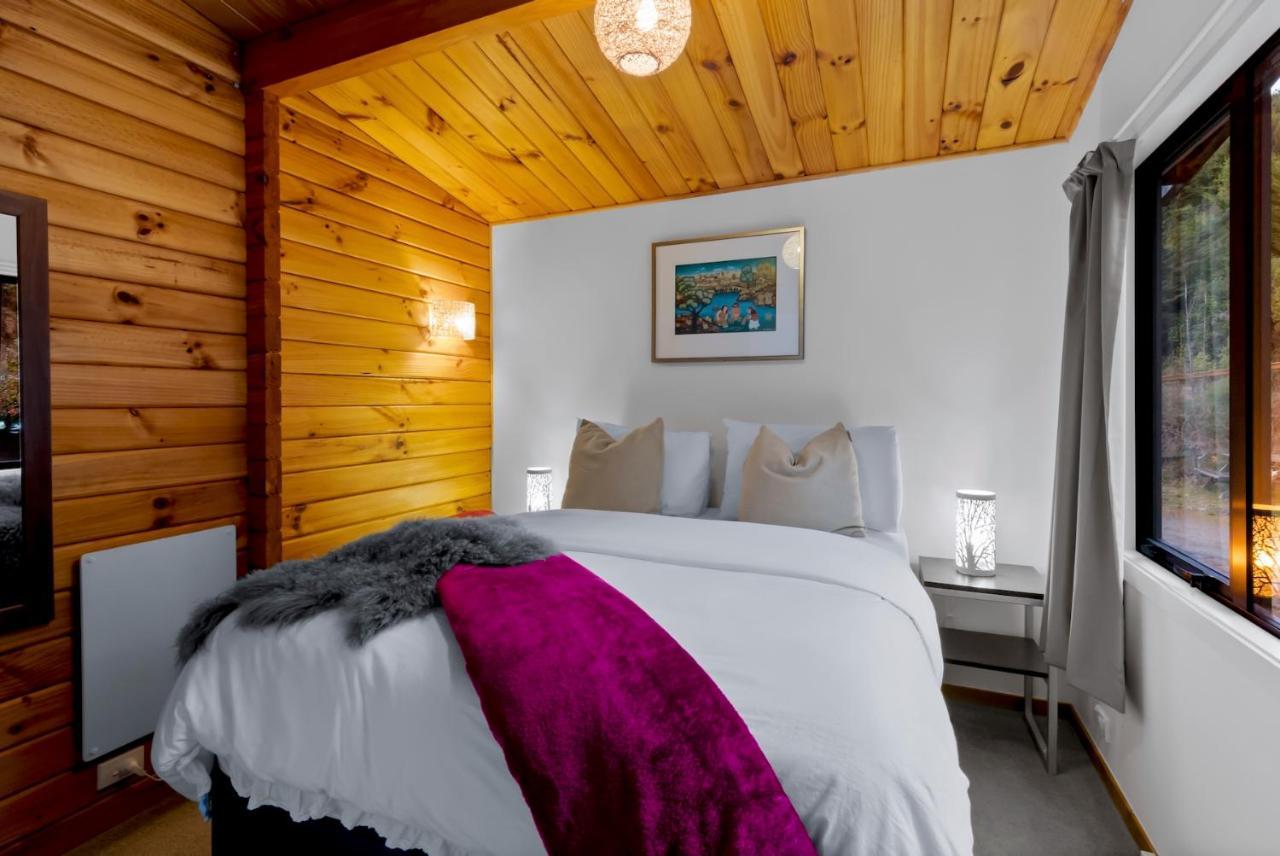 Kereru Cottage, Cosy Log Cabin, Serene Lake & Mountain Views 皇后镇 外观 照片