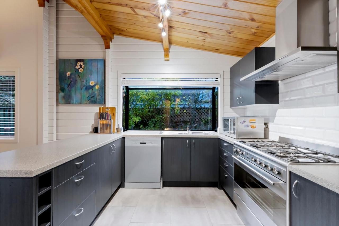 Kereru Cottage, Cosy Log Cabin, Serene Lake & Mountain Views 皇后镇 外观 照片