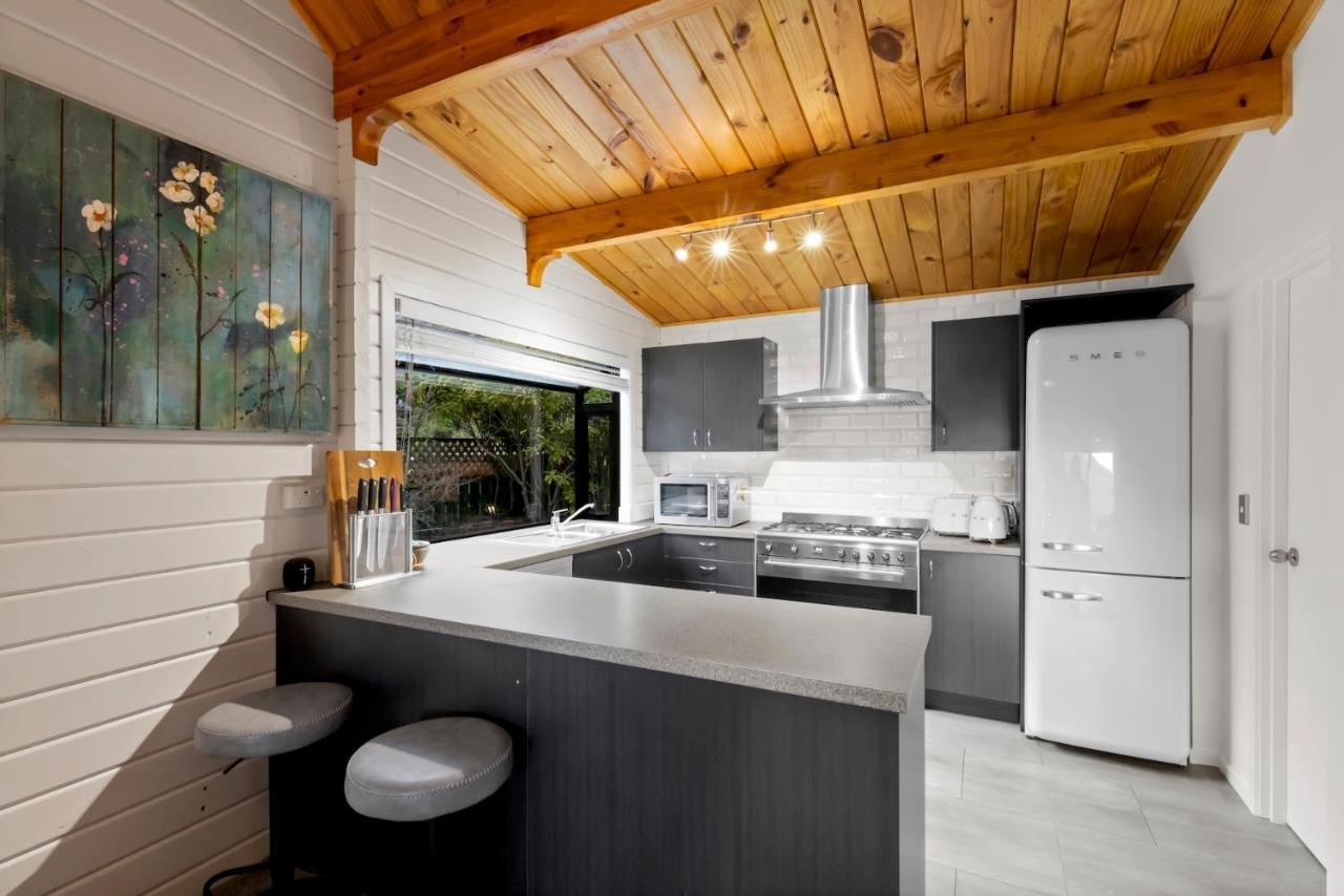 Kereru Cottage, Cosy Log Cabin, Serene Lake & Mountain Views 皇后镇 外观 照片